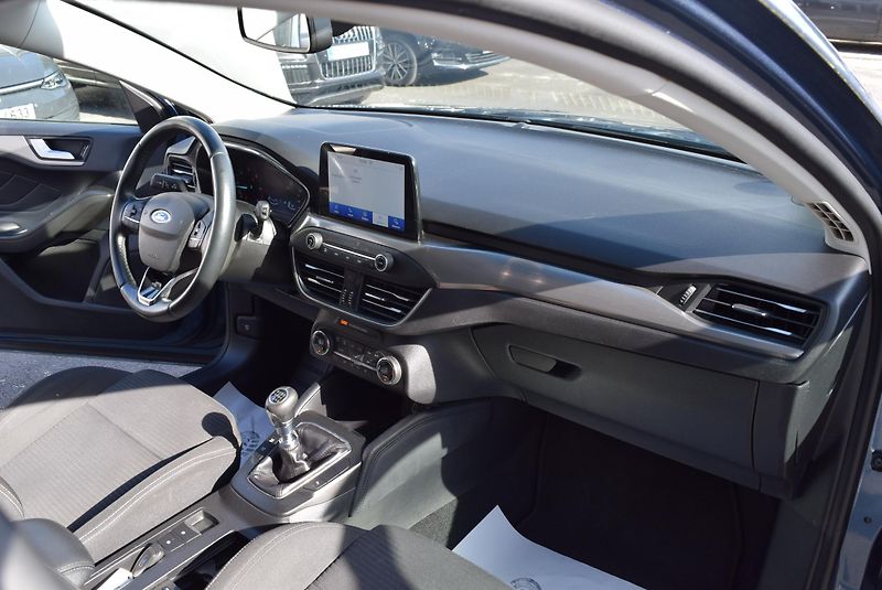Ford Focus (2019) 2.0TDCI 110kw EcoBlue TAŽN LED - fotka 37 z 49