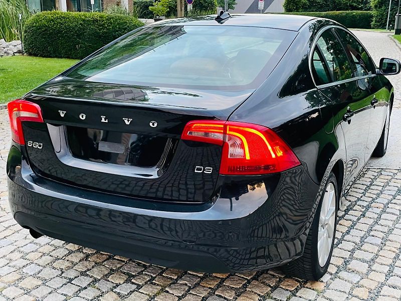 Volvo S60 2.0D 120KW 5VÁLEC VÝHŘEV SENZO - fotka 12 z 44