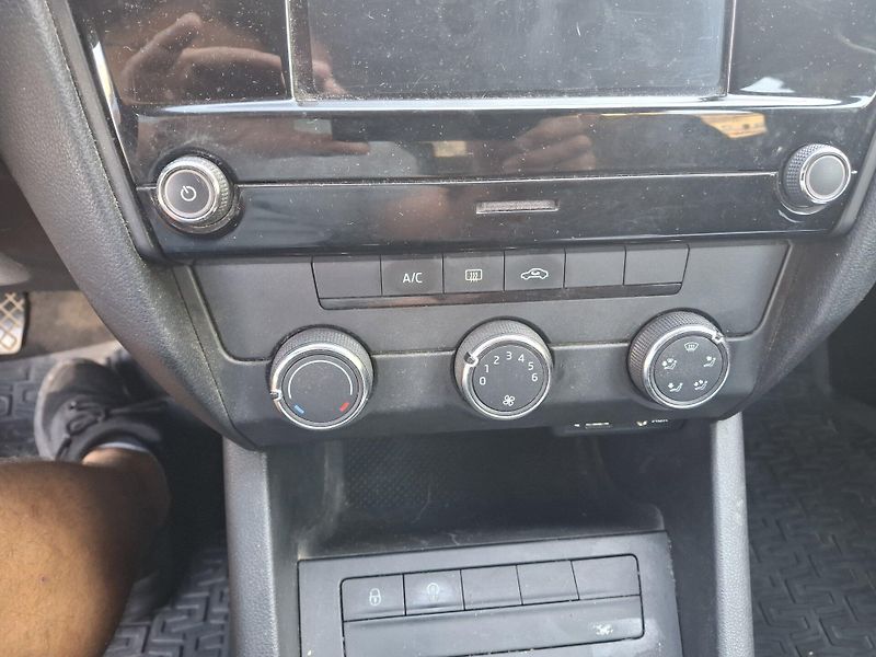 Škoda Octavia III 1,4 TSi 1TC3642 - fotka 31 z 32