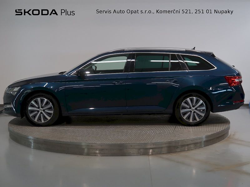 Škoda Superb (2022) iV STYLE 1.4TSI 160KW DSG TAŽN - fotka 3 z 44
