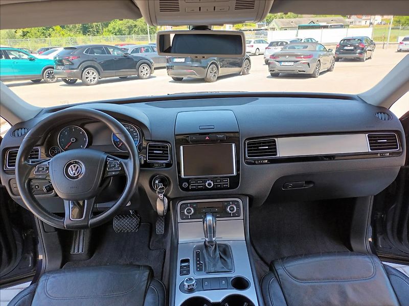 Volkswagen Touareg 3,0 TDI,176KW,NAVI,KŮŽE,PRUŽIN - fotka 11 z 46