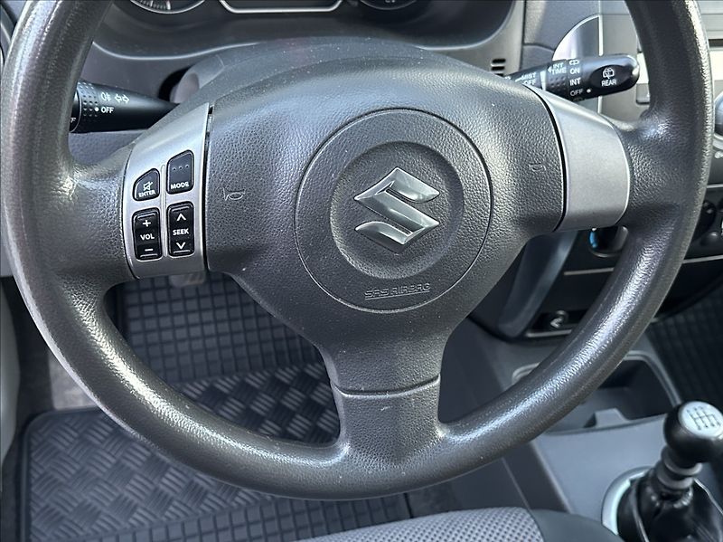 Suzuki SX4 1,9 DDiS 120PS  Outdoor Line 4 - fotka 31 z 47