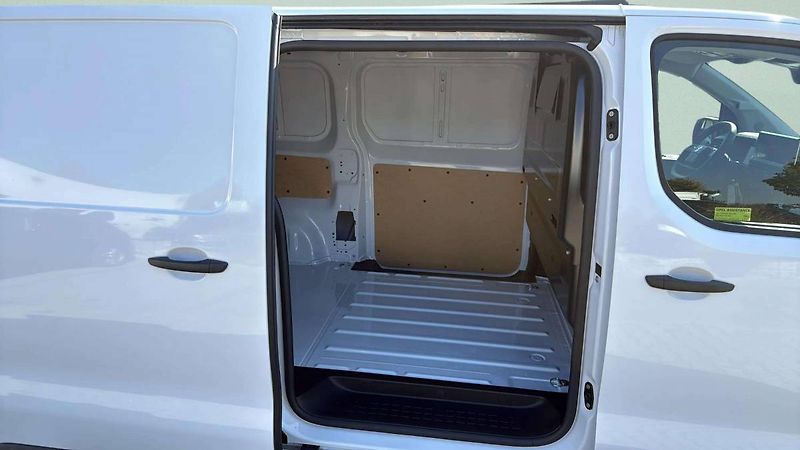 Opel Vivaro (2026) L1 (M) Panel Van 2.2 CDTi 150k - fotka 19 z 24