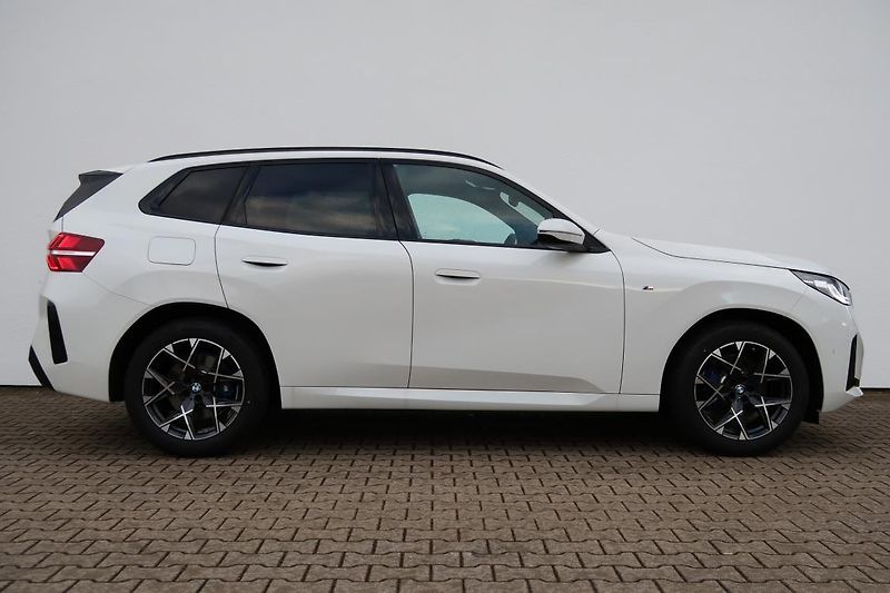 BMW X3 20 xDrive - fotka 5 z 6