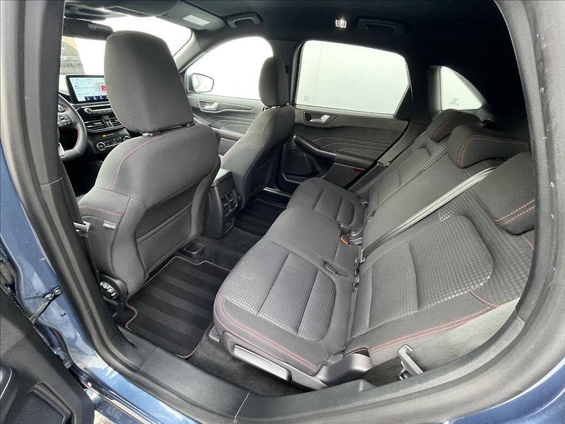 Ford Kuga 2,0 EcoBlue AWD AT8 ST-Line TZ - fotka 16 z 20