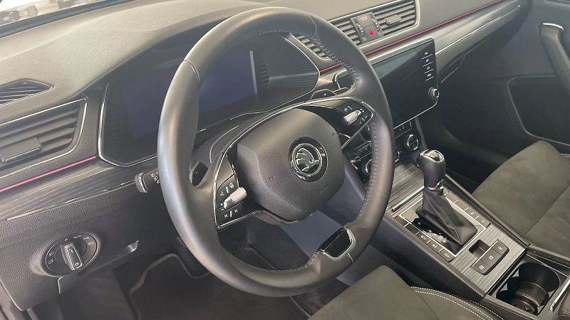 Škoda Superb (2024) Style 2.0TSI 140kW  DSG - fotka 17 z 33