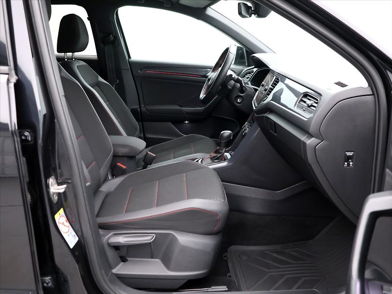 Volkswagen T-Roc 1,5 TSI 110kW DSG Sport LED - fotka 12 z 30