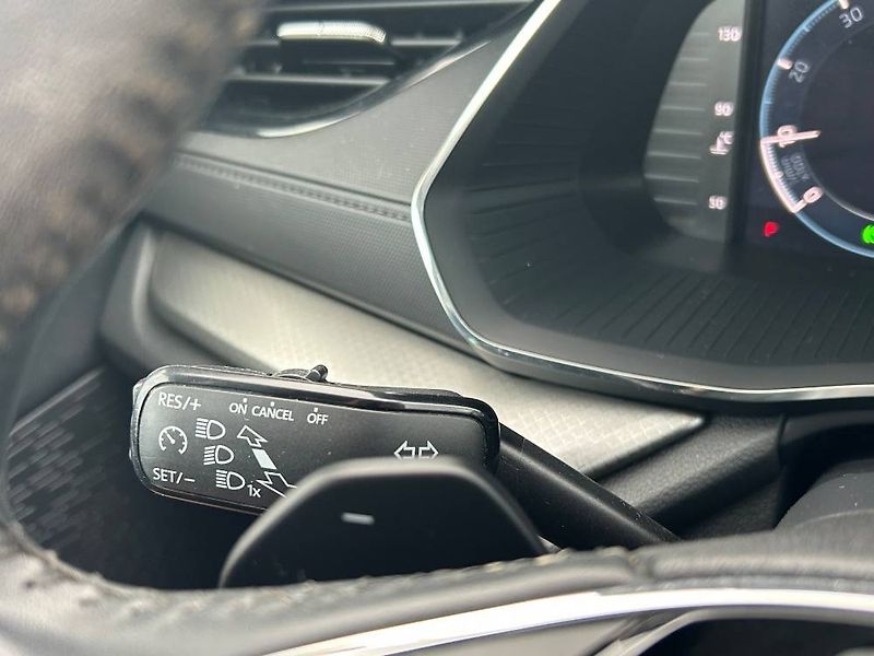 Škoda Octavia Ambition 7DSG 2,0TDI - fotka 13 z 23