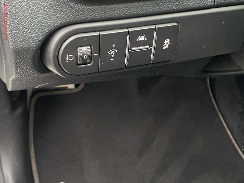 Kia ProCeed (2021) 1.5 T-GDi, GT Line, navi, TZ - fotka 12 z 18