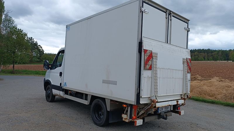 Iveco Daily 35C12 chladír. skříň + čelo  - fotka 2 z 36