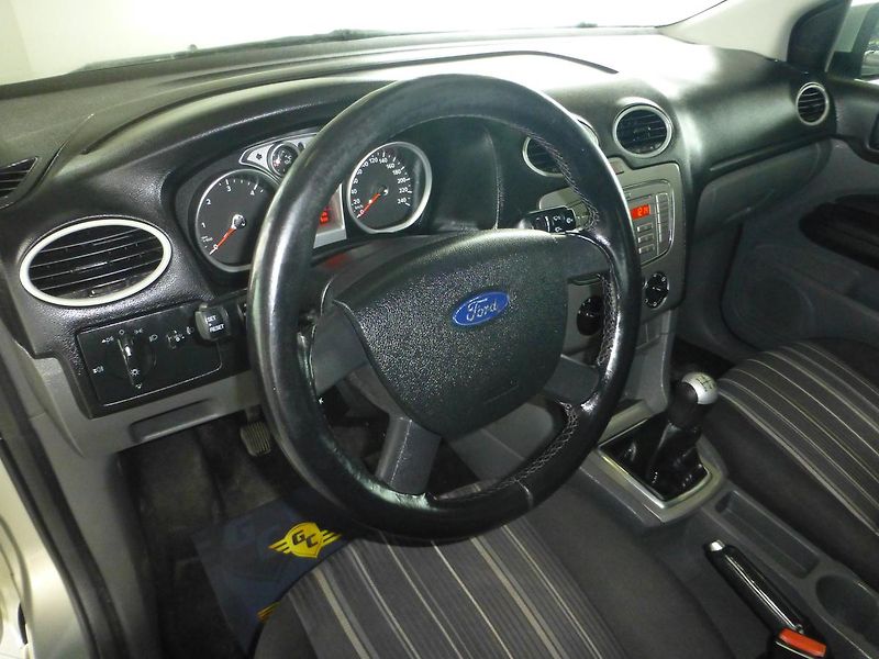 Ford Focus (2009) 1,6TDCI-80KW-KLIMATIZACE*TAŽNÉ - fotka 11 z 24
