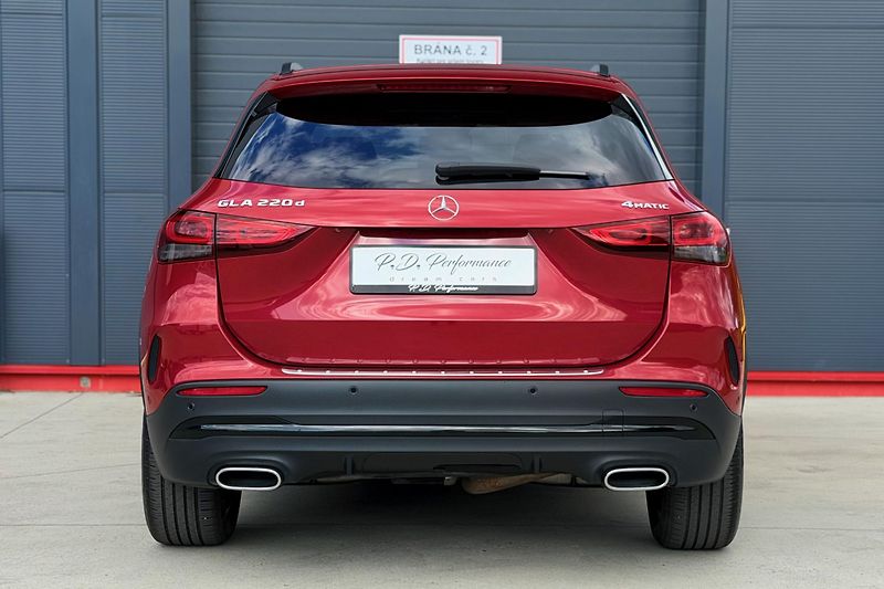 Mercedes-Benz GLA (2021) GLA 220d 4Matic AMG Line - fotka 22 z 121