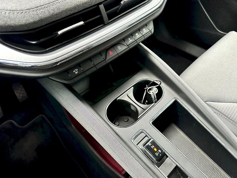 Škoda Enyaq (2023) 55 kWh Studio SoH 91% - fotka 19 z 23