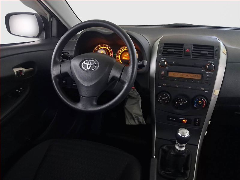 Toyota Corolla (2009) 1.3 Dual VVT-i, Vyhř. sedaček - fotka 7 z 16
