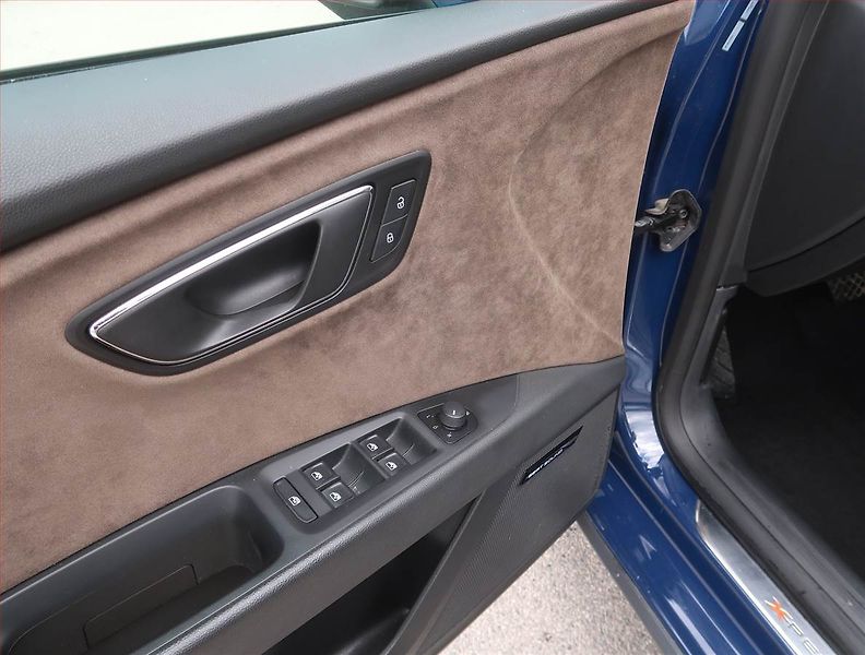 Seat Leon (2017) X-Perience 2.0 TDI, 4X4 - fotka 18 z 22