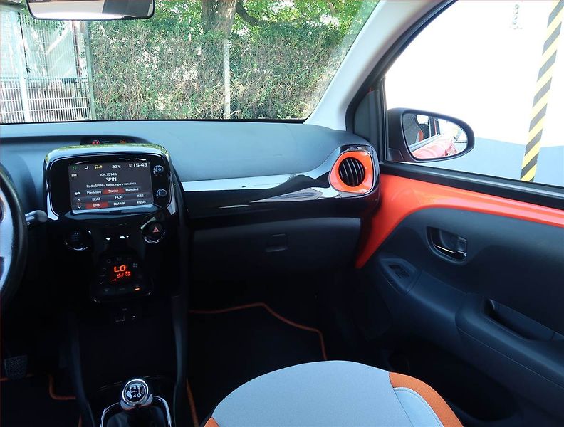 Toyota Aygo (2015) 1.0 VVT-i, ČR,1.maj, Tempomat - fotka 8 z 20