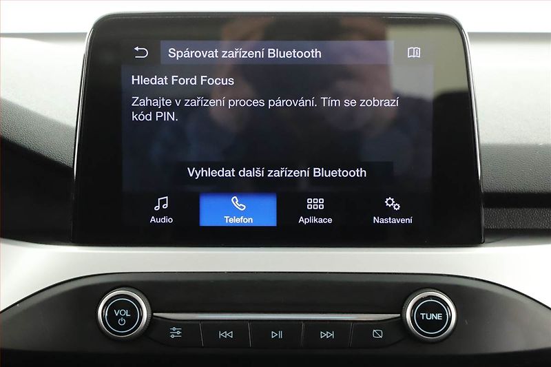 Ford Focus (2019) 1.0 EcoBoost, Tempomat - fotka 13 z 17