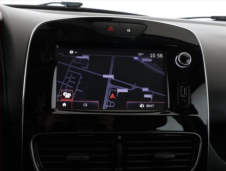 Renault Clio (2016) 1.2 TCe, Automat, Navi - fotka 14 z 18