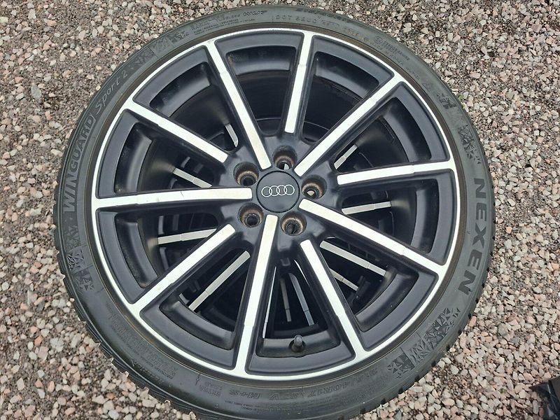 Audi A1 (2011) 1.2TFSi 63kW S-LINE -NOVÉ V ČR - fotka 34 z 34