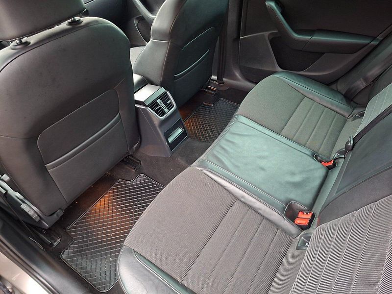 Škoda Octavia (2013) 1.4TSI 103kW 6MAN -S.KNIHA - fotka 31 z 48