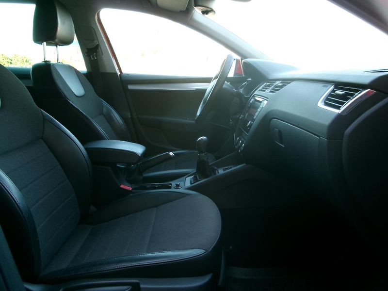 Škoda Octavia 4X4 AUTOKLIMA TAŽNÉ - fotka 33 z 34