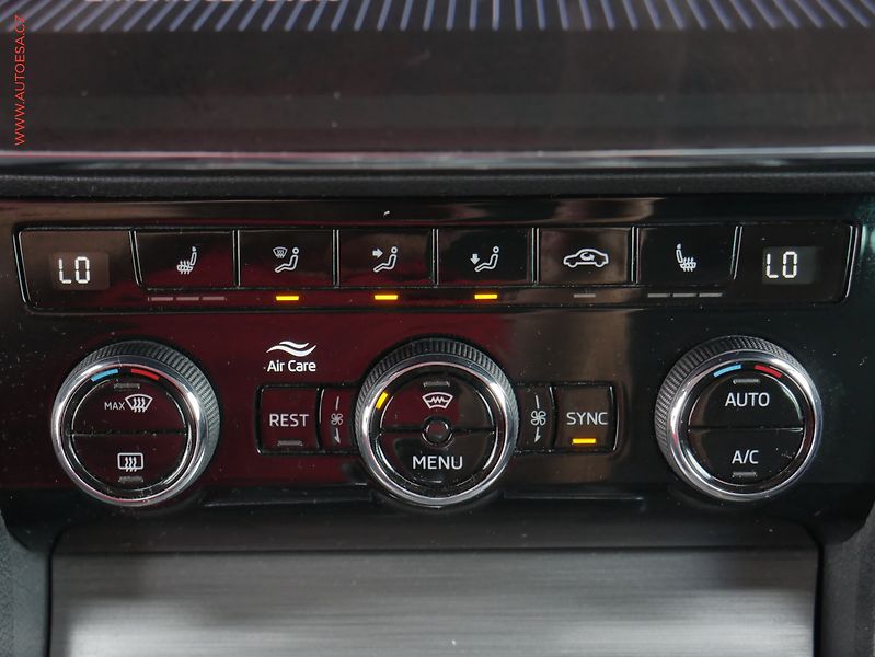 Škoda Superb (2022) 1.5 TSi, Style, LED, navi - fotka 16 z 29