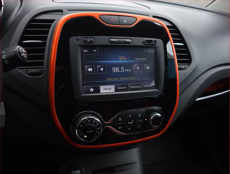Renault Captur (2014) 1.2 TCe, Automat, Serv.kniha - fotka 12 z 17