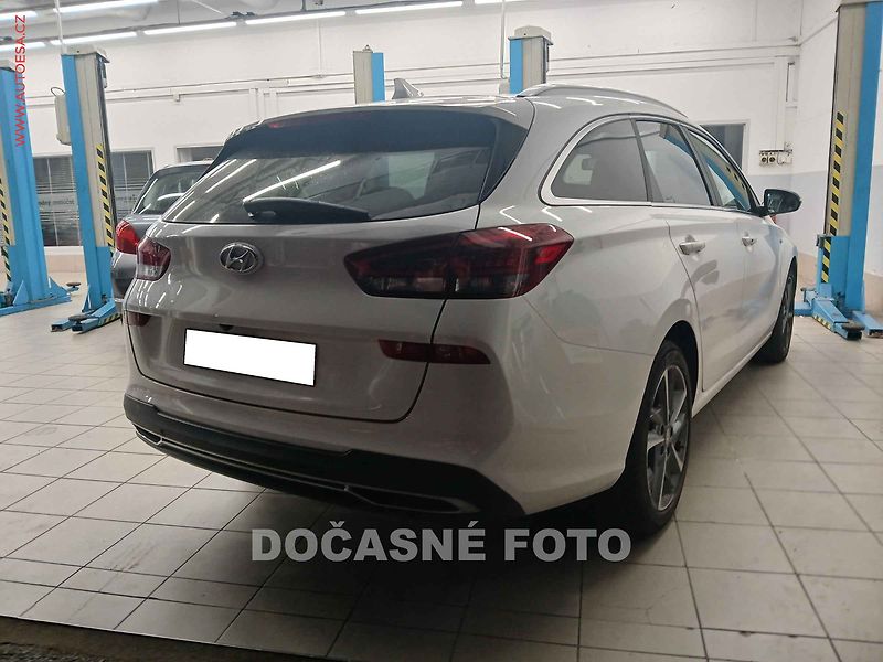 Hyundai i30 (2021) 1.5tgdi + hybrid, 1.maj,ČR - fotka 2 z 3