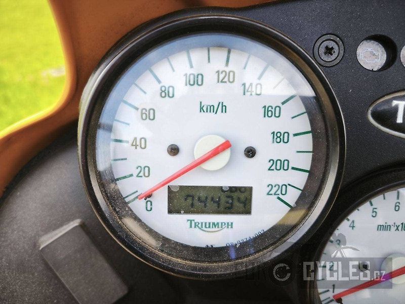 Triumph Tiger 900 (1999) - fotka 9 z 13