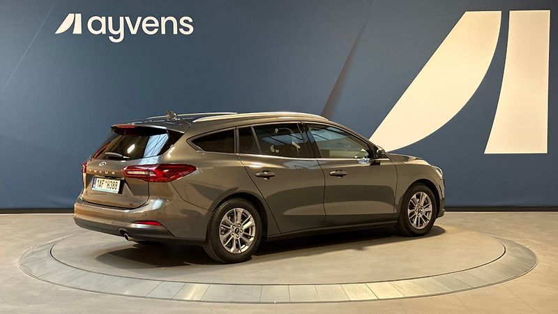 Ford Focus 1.0 EcoBoost mHEV 114kW Titani - fotka 2 z 13