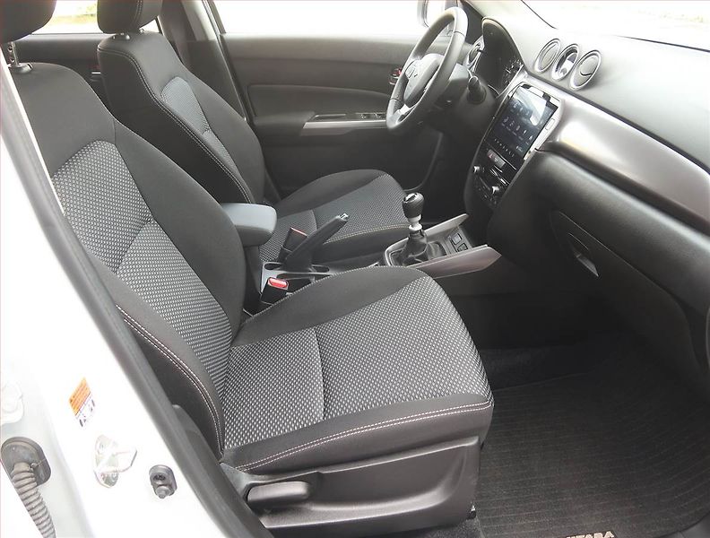 Suzuki Vitara (2024) GL + 1.4 BoosterJet - fotka 9 z 20