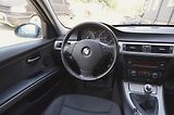 BMW Řada 3 (2008) 318i 105kW Touring / TAŽNÉ - náhled 17