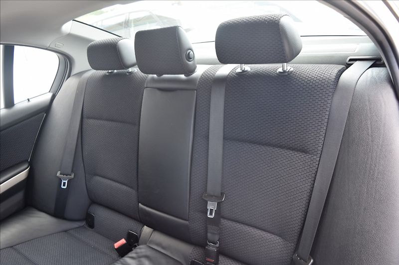 BMW Řada 3 2,0 i 105KW PO SERVISE TOP! - fotka 17 z 48
