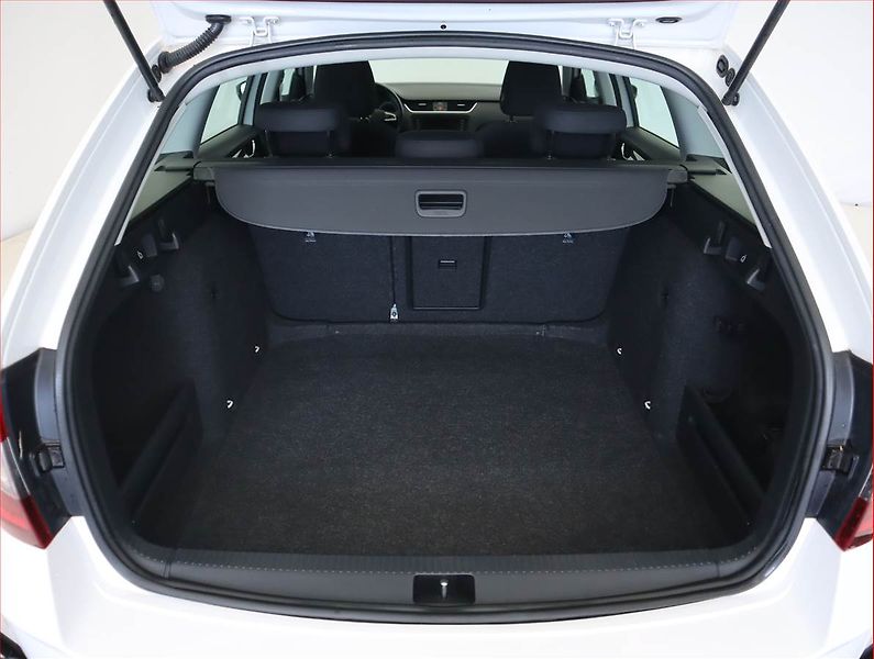 Škoda Octavia (2019) Style 1.5 TSI, Automat - fotka 14 z 19