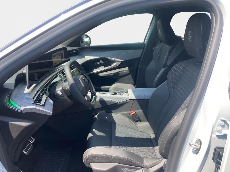 Peugeot 3008 GT Hybrid 145 e-DCS6         - fotka 9 z 15
