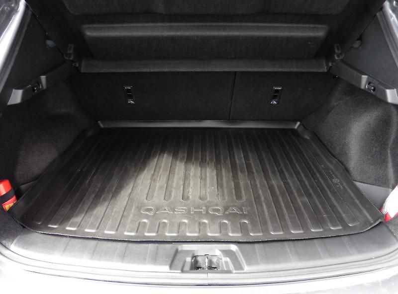 Nissan Qashqai 1.5 dCi 115 N-Connecta 1.maj. - fotka 7 z 14