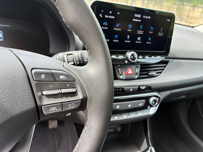 Hyundai i30 1.0 T-GDi 74 kW Comfort ČR DPH - fotka 18 z 23