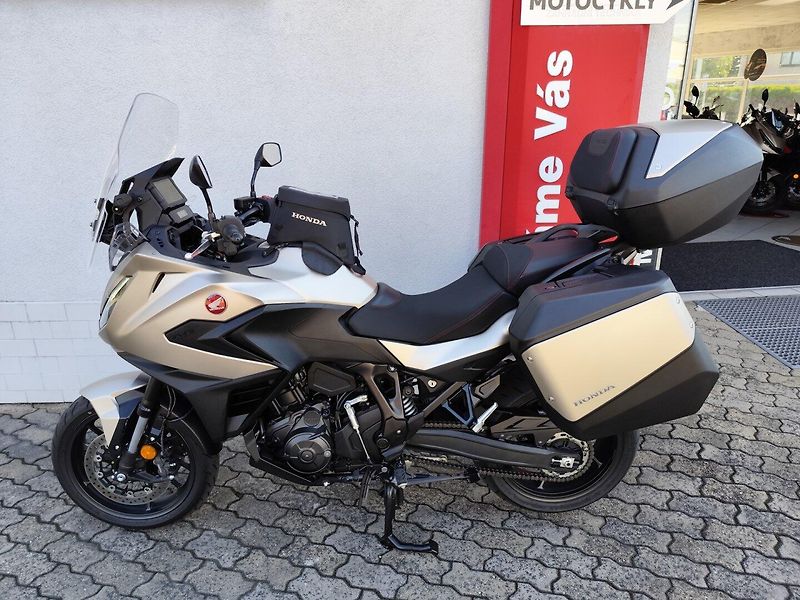 Honda NT 1100 Top Box - fotka 4 z 12