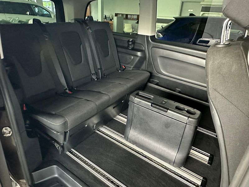 Mercedes-Benz Vito Tourer 119 CDI 140kW 1.majitel - fotka 7 z 19