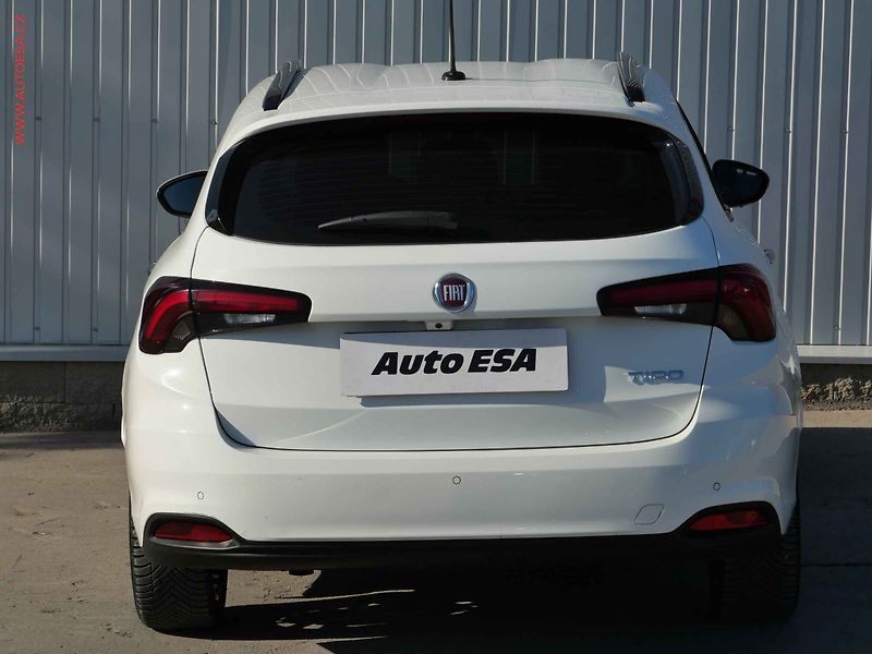 Fiat Tipo (2021) 1.0 FireFly, ČR - fotka 5 z 25