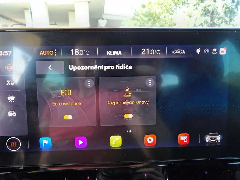 Cupra Formentor 1.5TSI DSG Virtual LED ACC - fotka 13 z 35