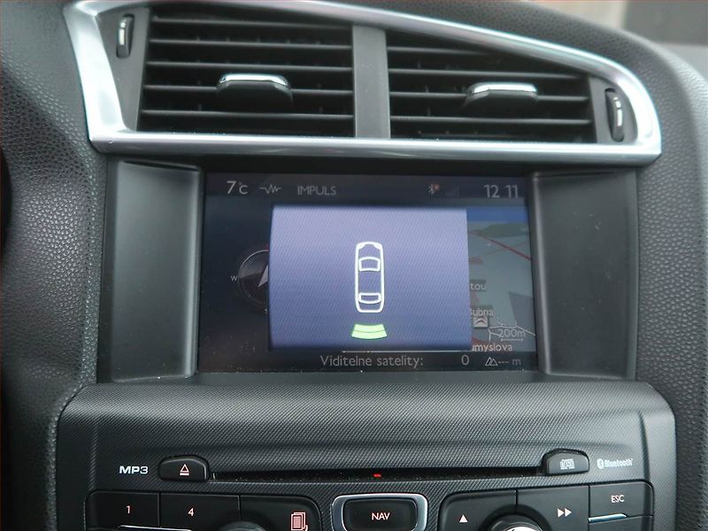 Citroën DS4 (2011) 2.0 BlueHDI, Navi, Xenony - fotka 16 z 21
