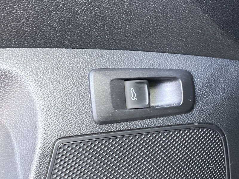 Škoda Karoq (2025) 1.5 TSI Top Selection - fotka 22 z 34