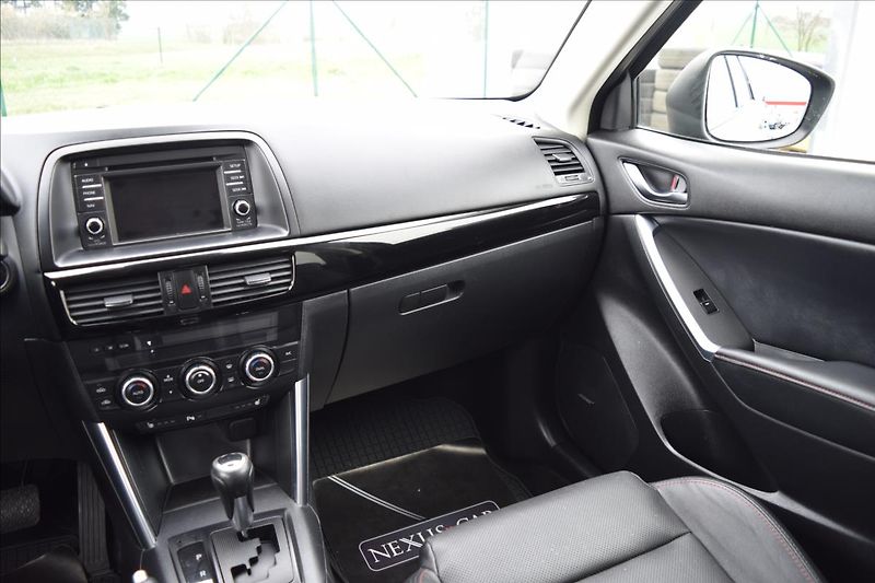 Mazda CX-5 2,0 i 118KW 4X4 AUTOMAT KŮŽE - fotka 32 z 54