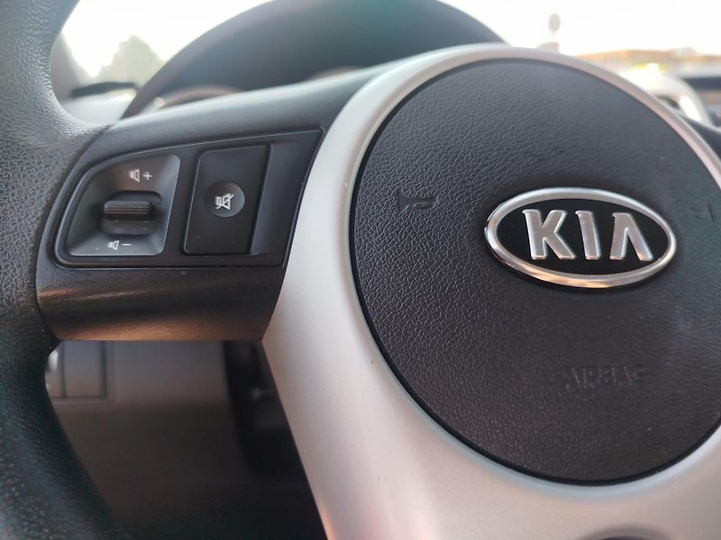 Kia Venga (2011) 1.4 CRDI - fotka 13 z 19