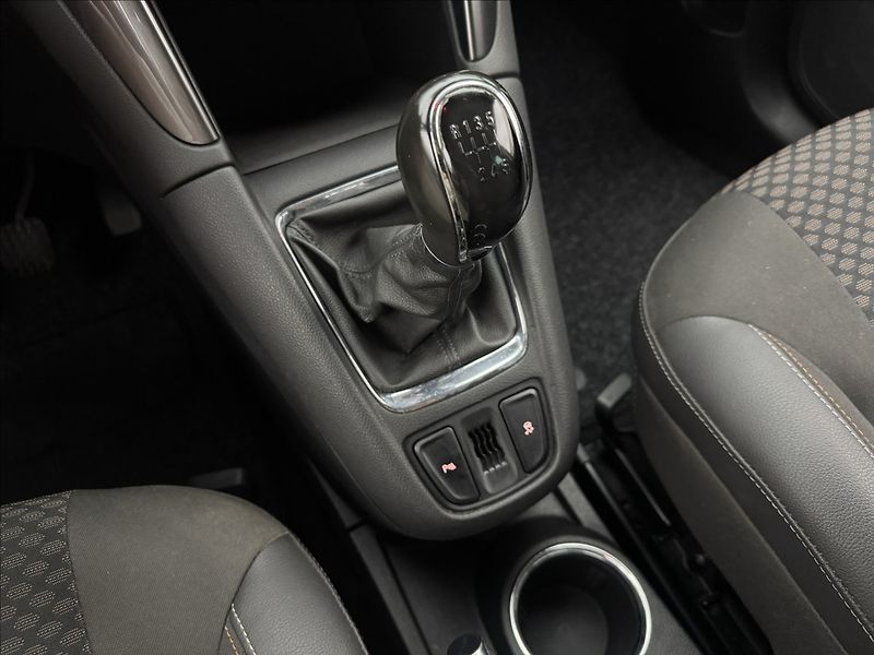 Opel Zafira 2,0 96kW VÝHŘEV SENZORY DPH ČR - fotka 21 z 35