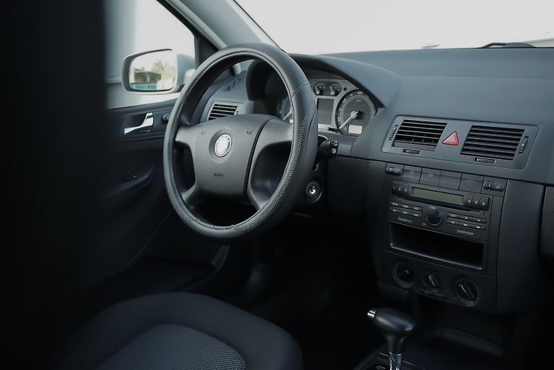 Škoda Fabia 1.4 AUTOMAT - fotka 20 z 21