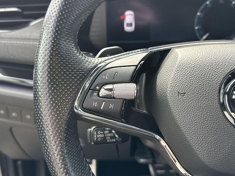 Škoda Octavia (2023) 2.0 TDI DSG Sportline - fotka 15 z 36