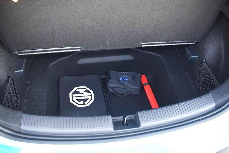 MG4 Urban je plnohodnotné rodinné auto.