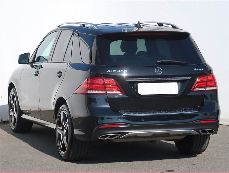 Mercedes-Benz GLE (2016) AMG line 450 AMG, AMG Line - fotka 4 z 28